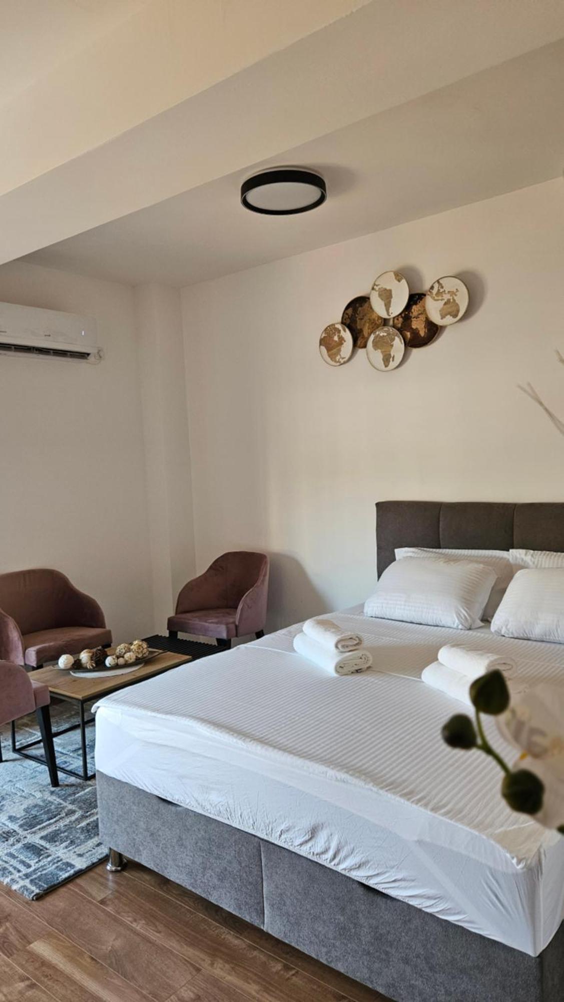 Podgorica Apartments Planet エクステリア 写真